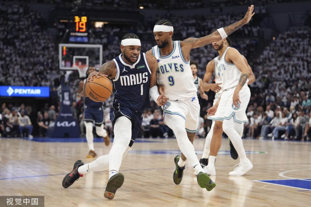 中场调度在 中场调度在