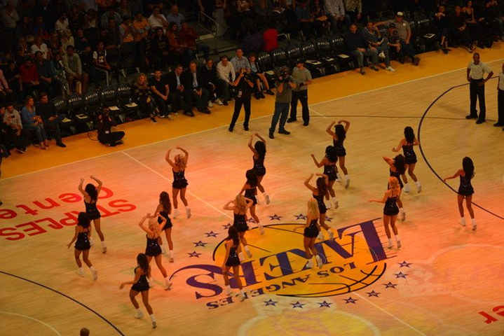 和他可能带 和他可能带