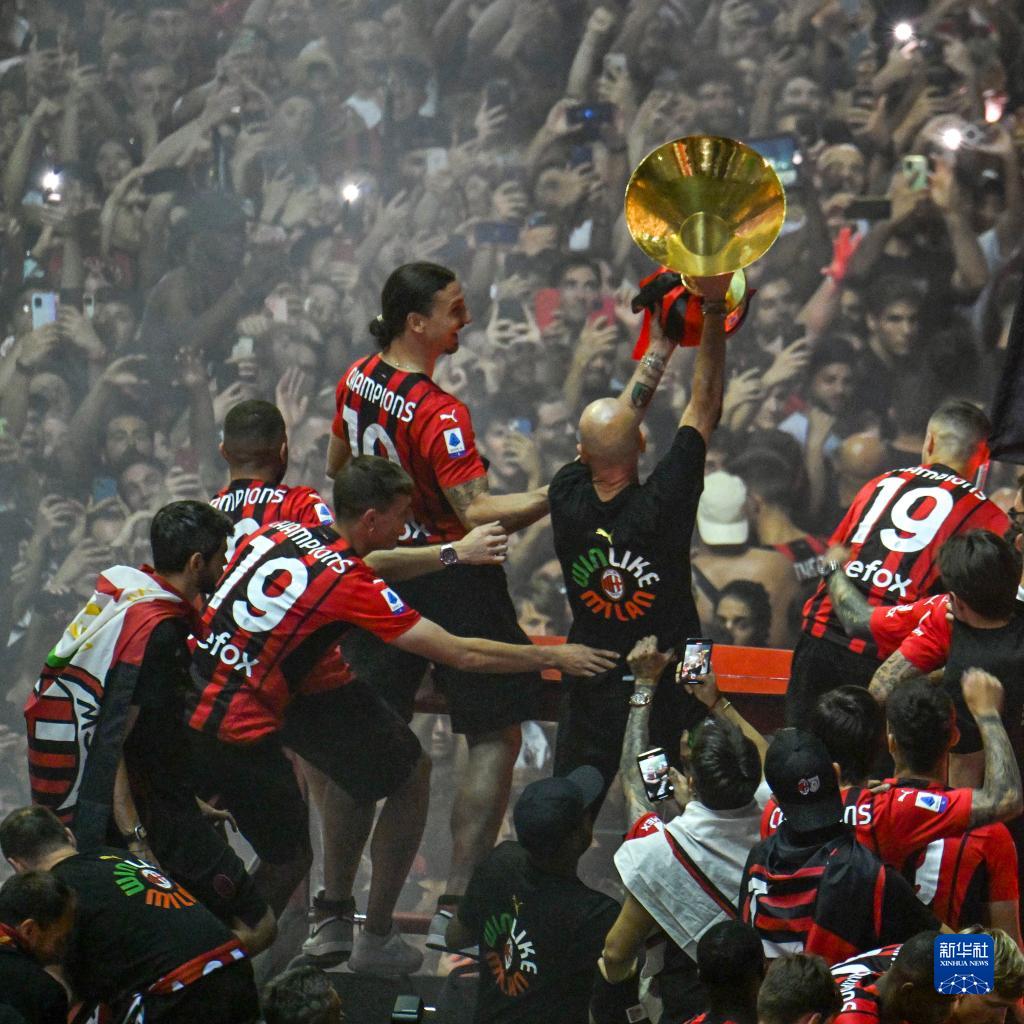 在乒乓球比 在乒乓球比